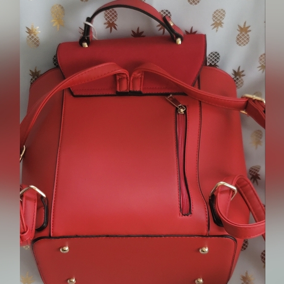 ALYSSA PURSE/BACKPACK  π₯ - Picture 14 of 16